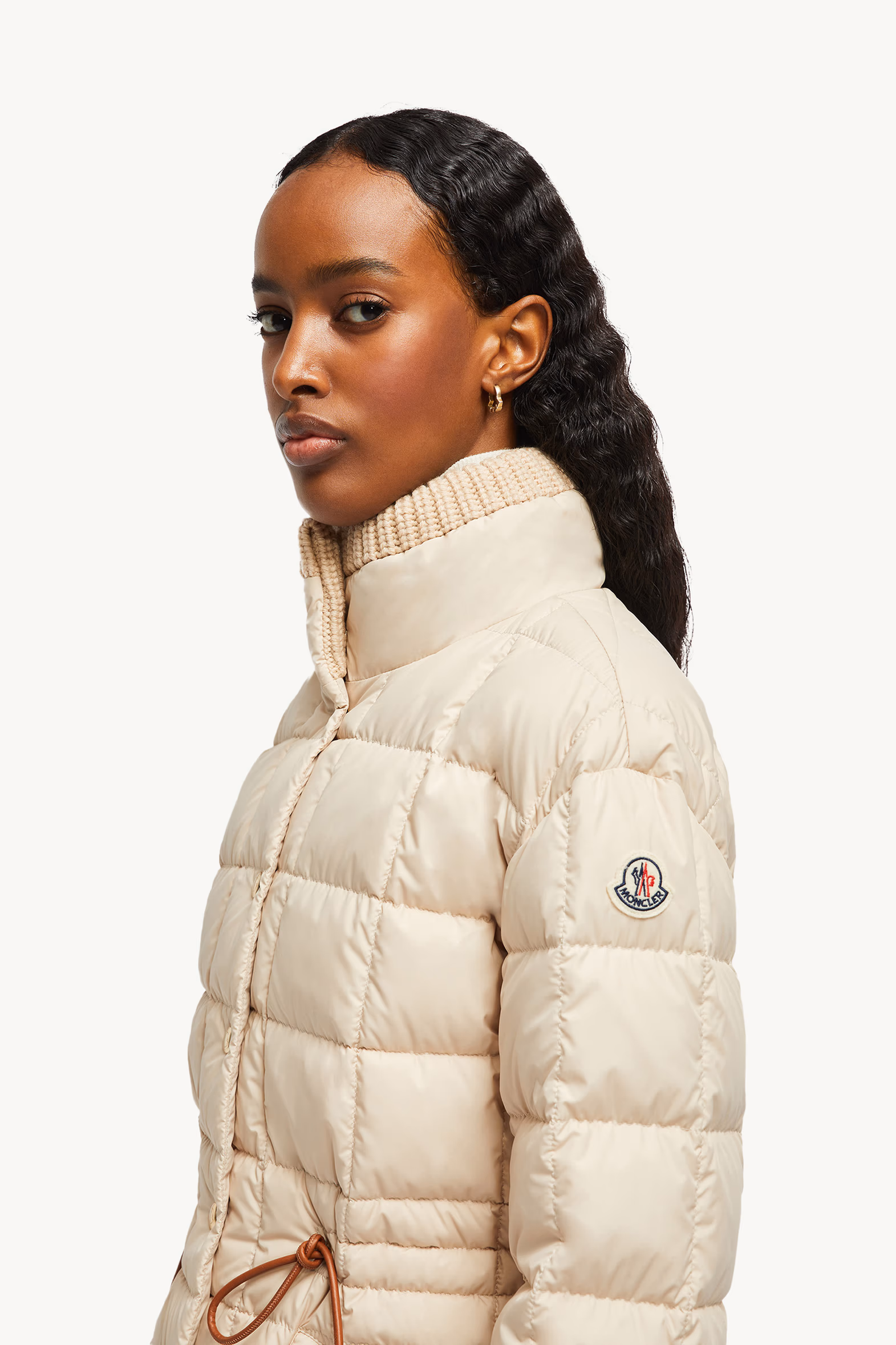 Plumífero corto con ribetes de piel Antigone Mujer Beige Moncler 4